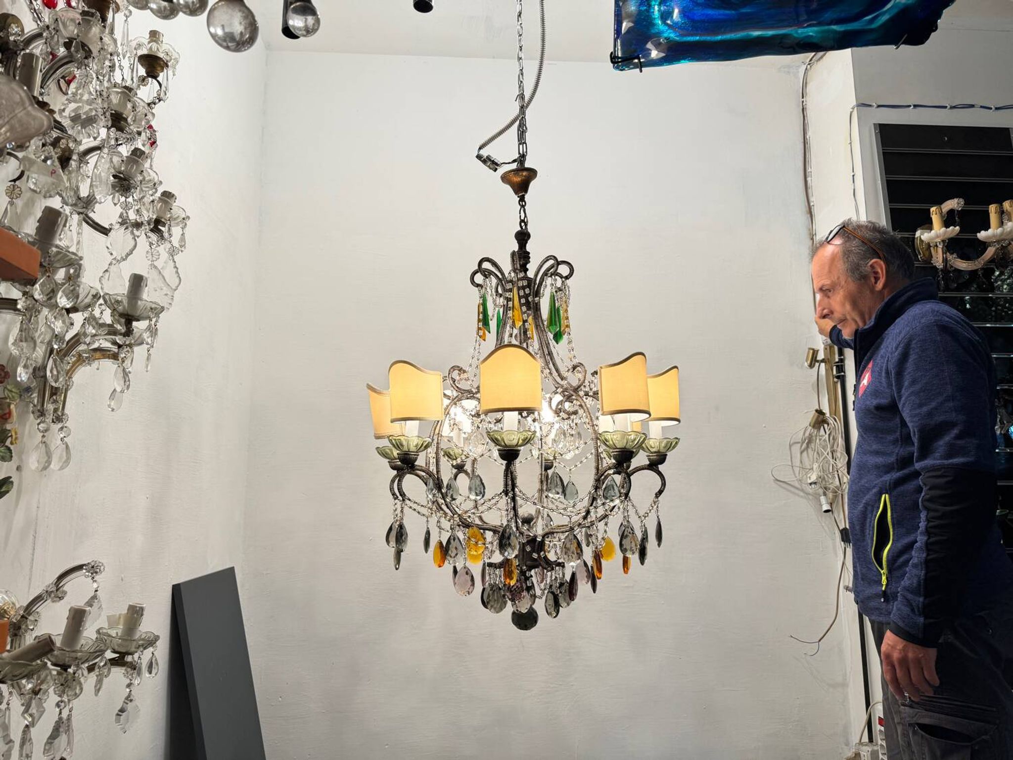 Grand lustre en cristal multicolore des années 1950