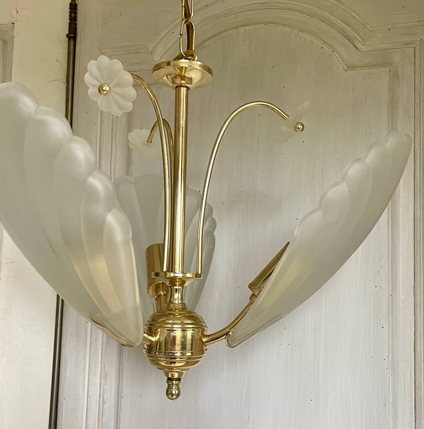 Frosted shell and gilded metal chandelier
