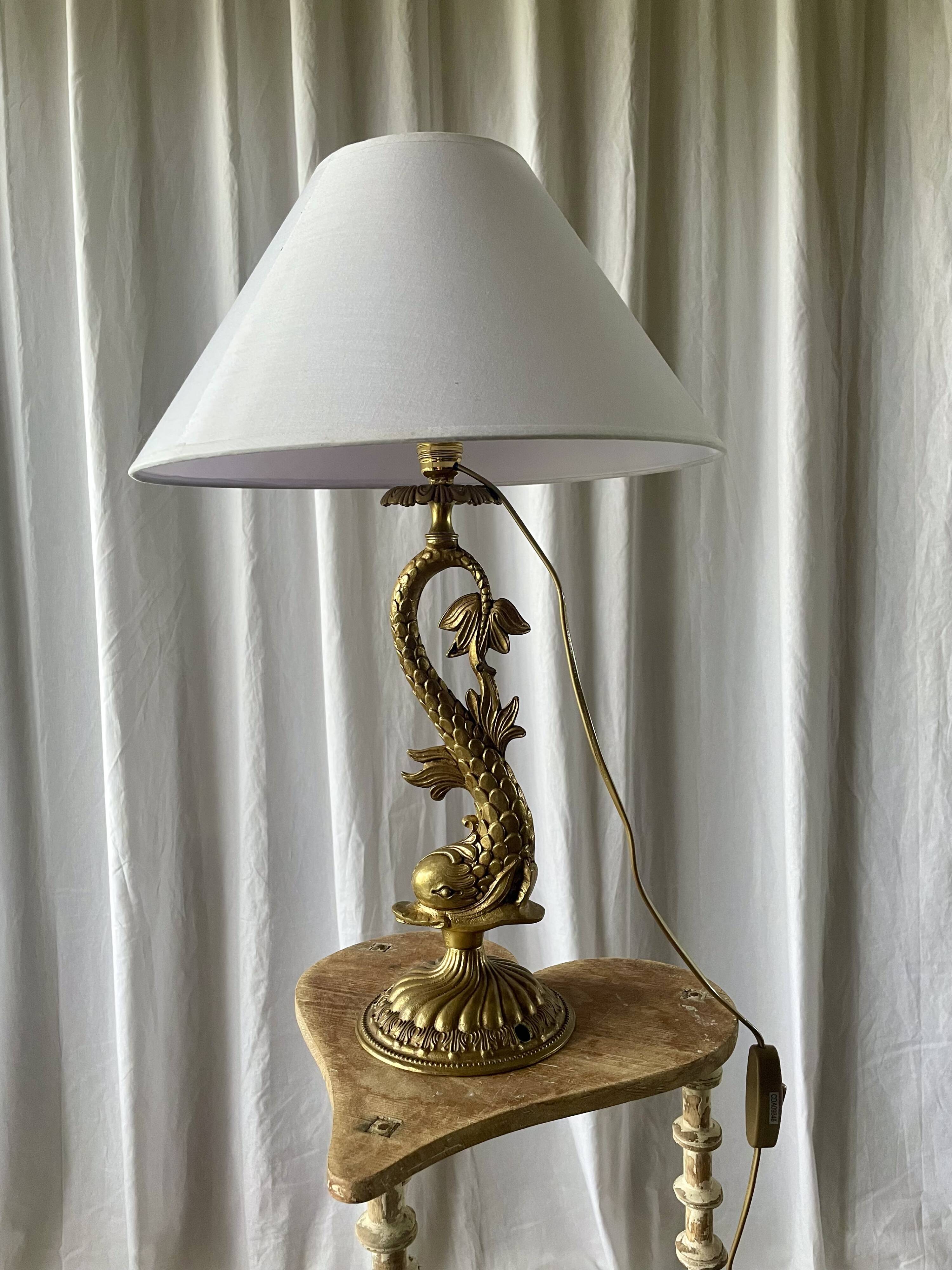 Lampe dauphin en bronze doré style Louis XV