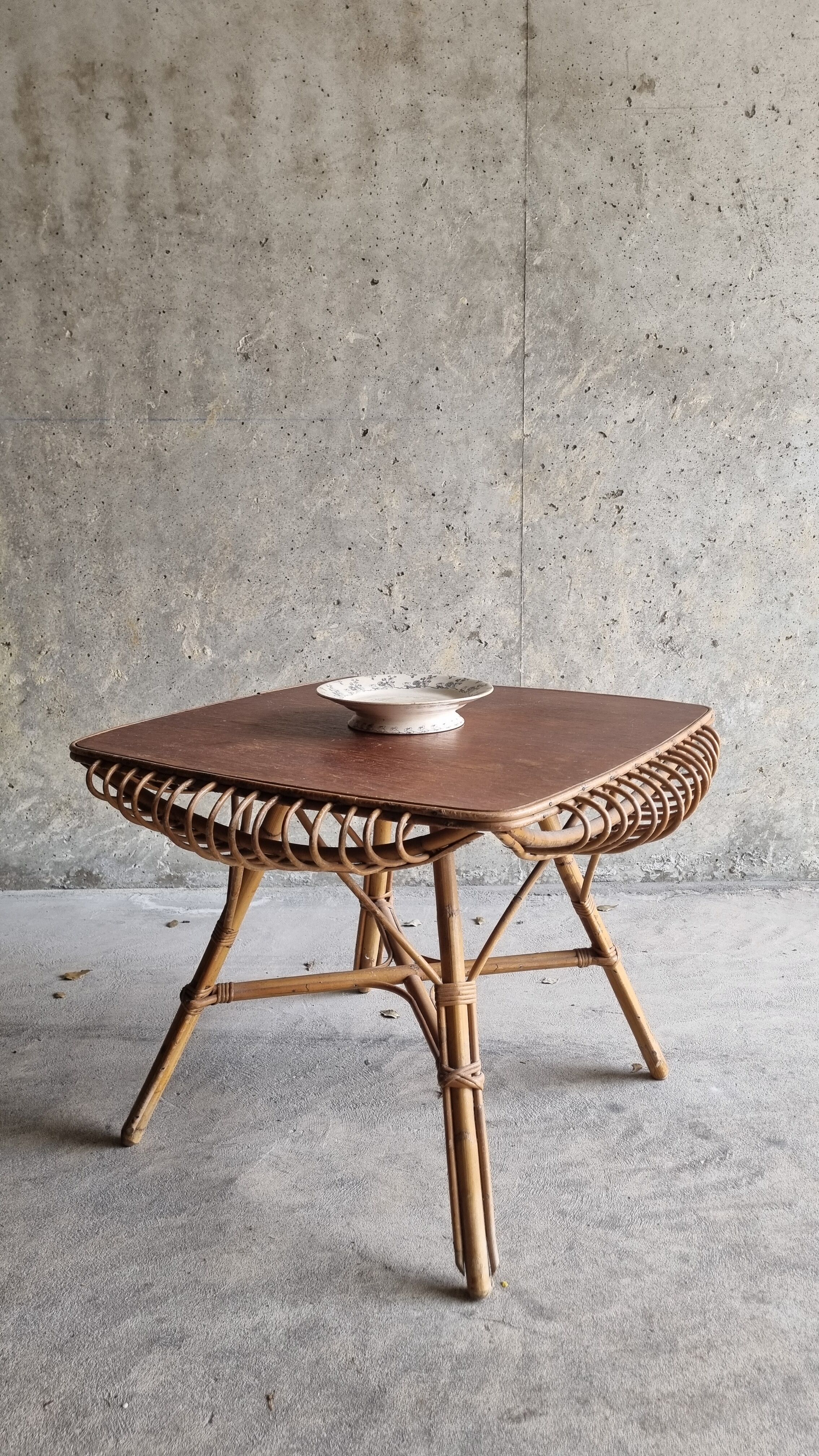 Table basse en rotin, années 70