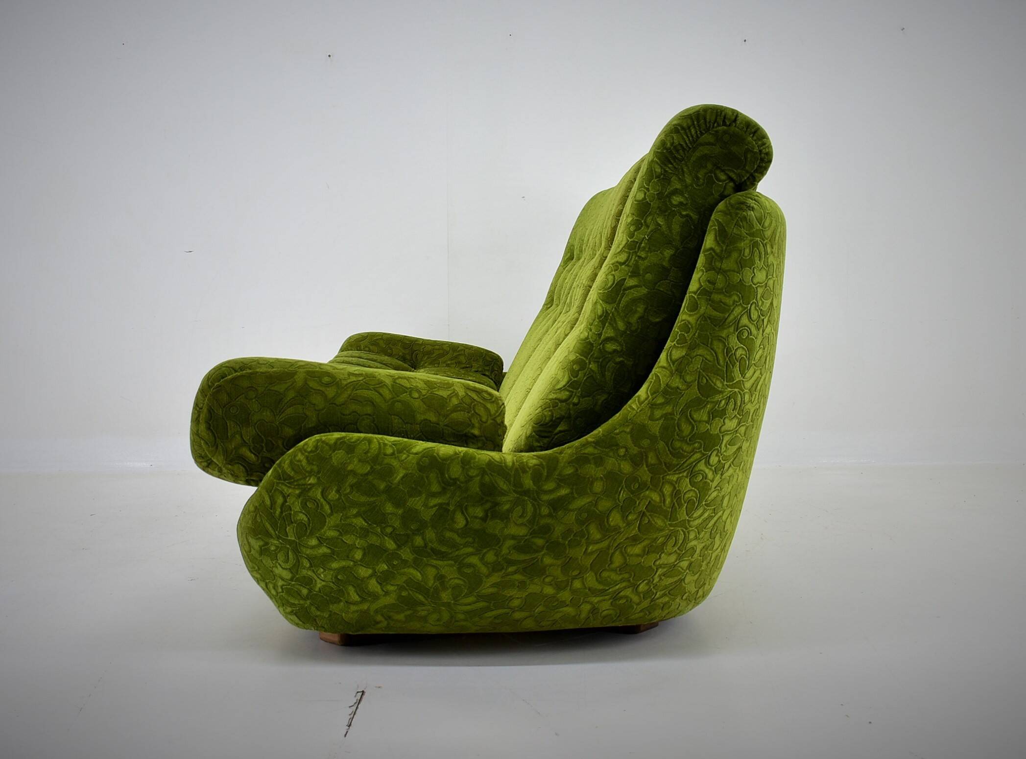 Big Design Three-Seat Sofa Atlantis,Czechoslovakia 1970s