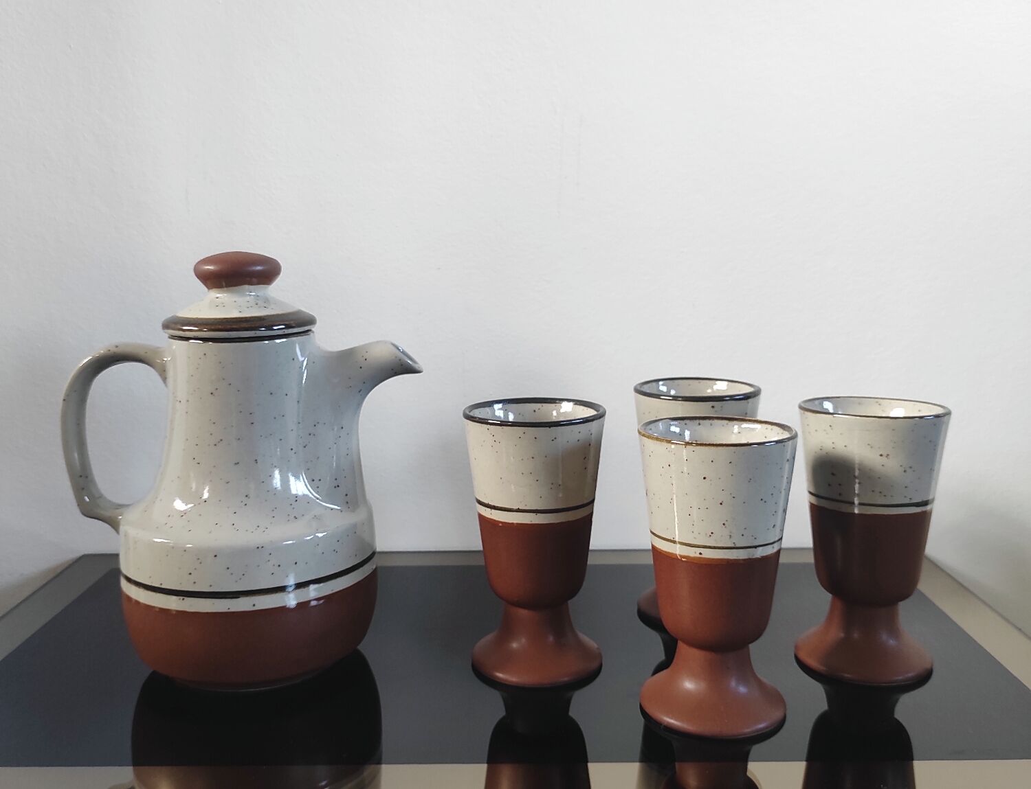 Vintage ceramic set – Jug & 4 footed glasses 70s - Korea