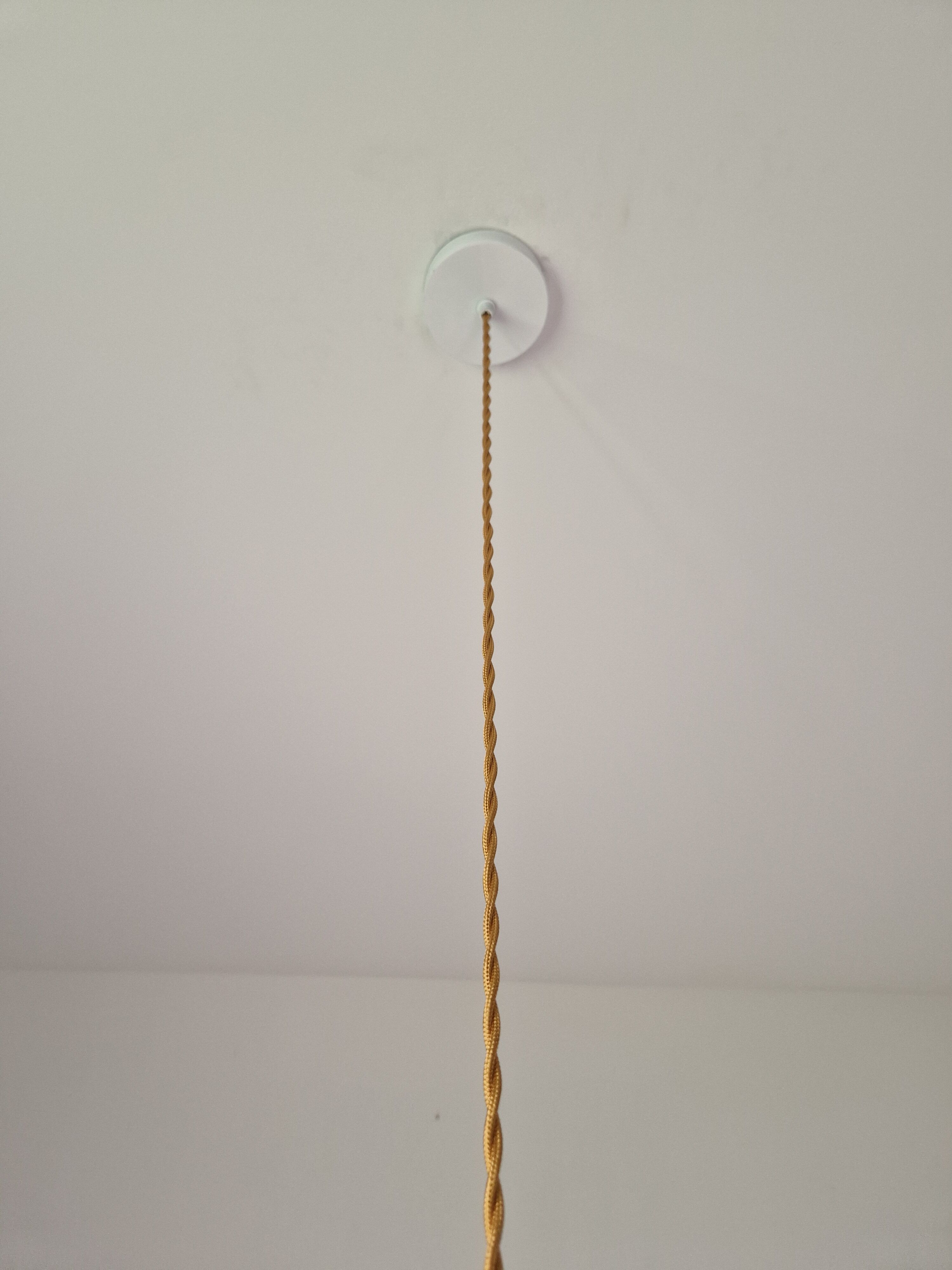 Suspension ampoule en opaline vintage