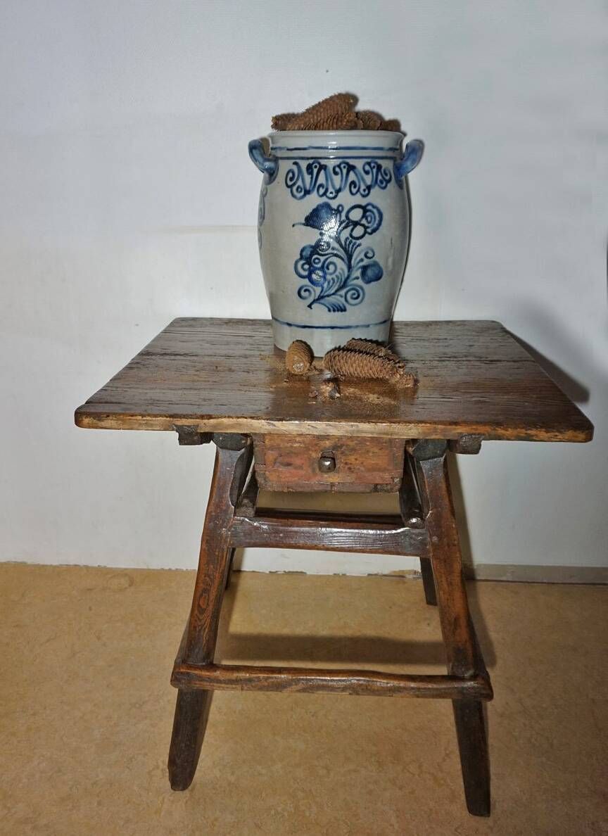 Small size Antique Bankers/ Rent or Merchant Table, late 18th C.