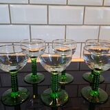 6 white wine glasses