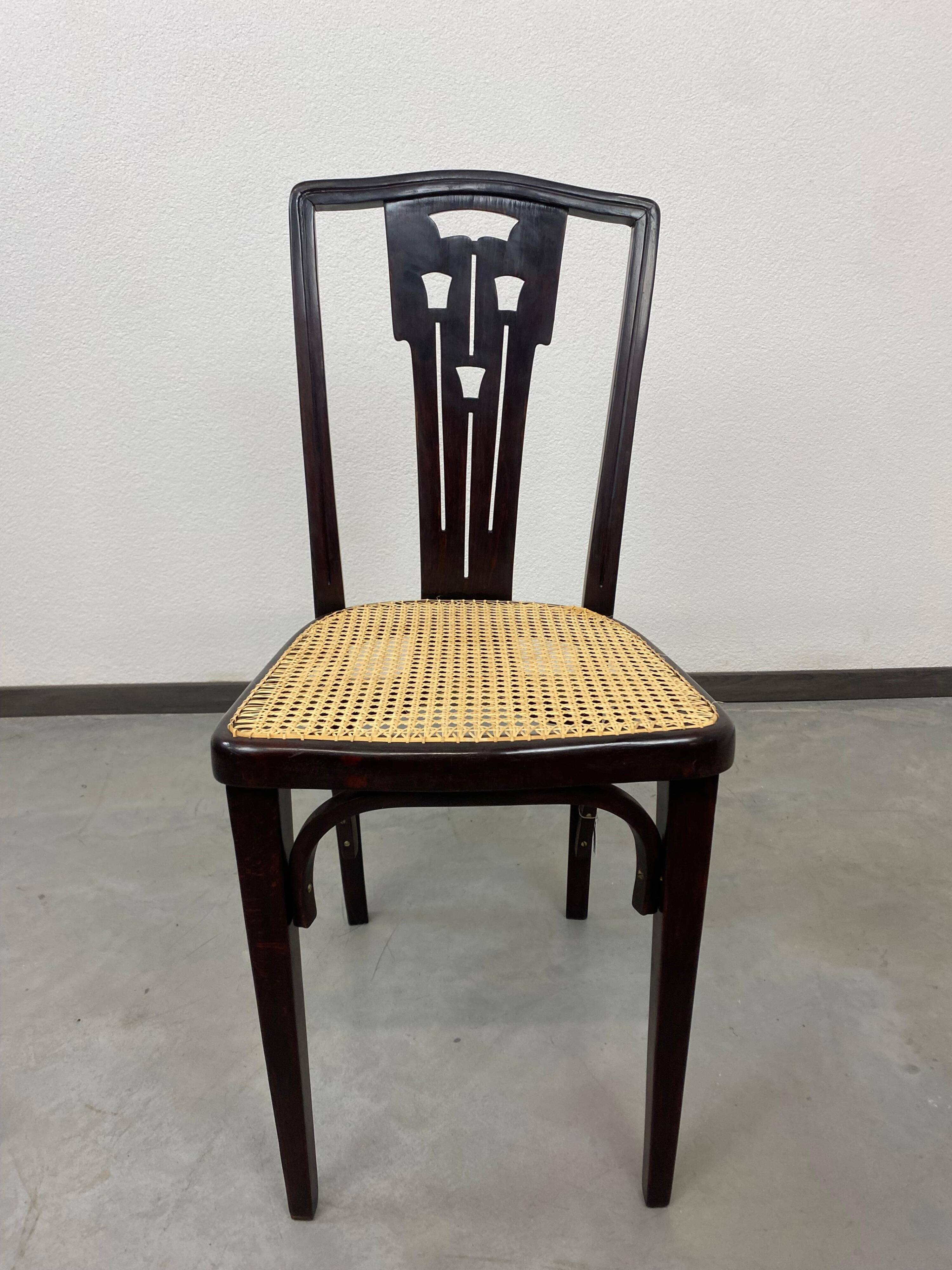 Thonet dining chair no. 733