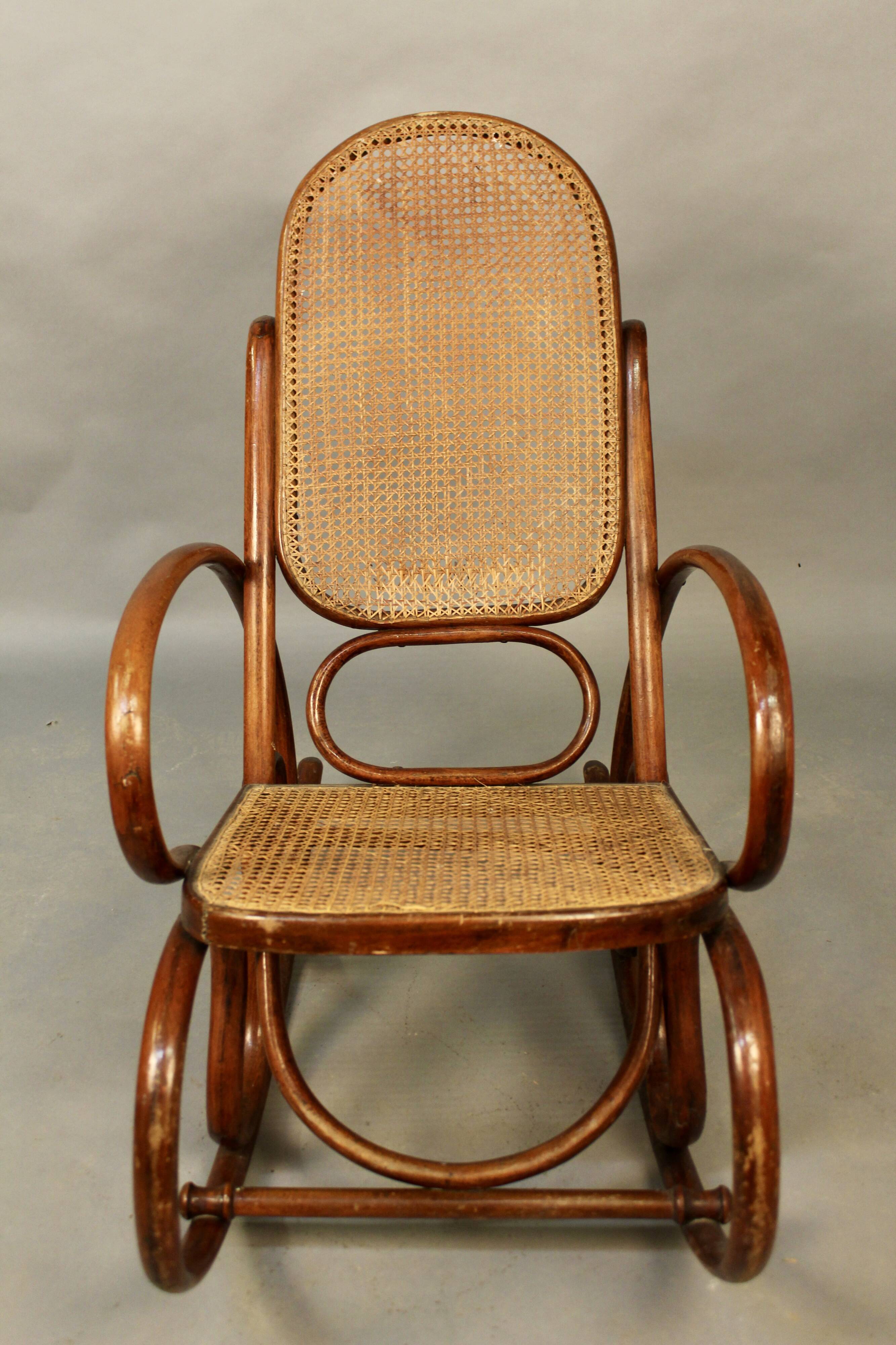 Rocking chair in curved wood