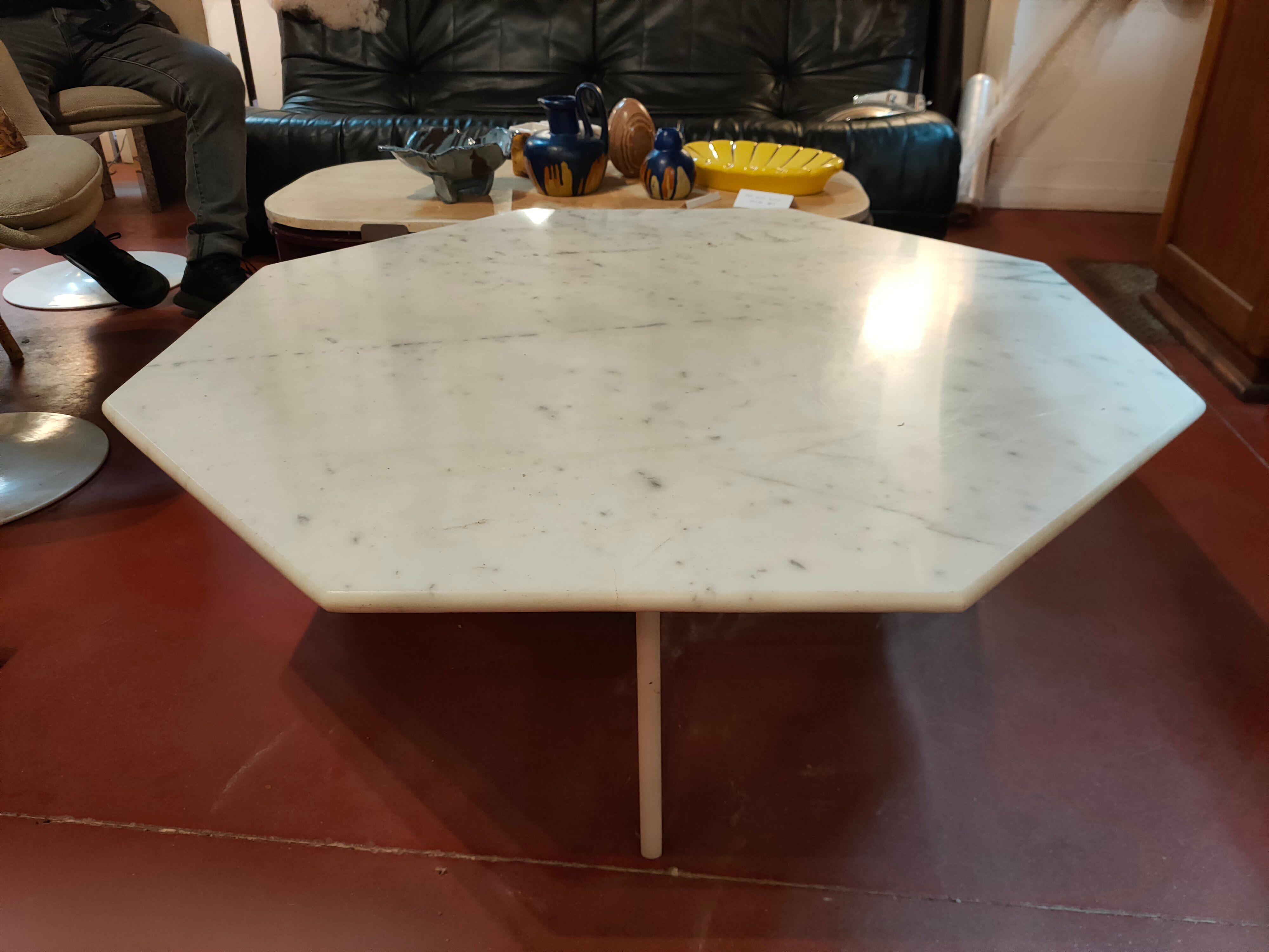 Table basse en marbre