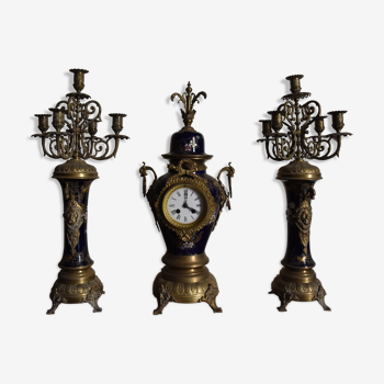 Antique coat clock with decorative pots set, ceramic coat table clock