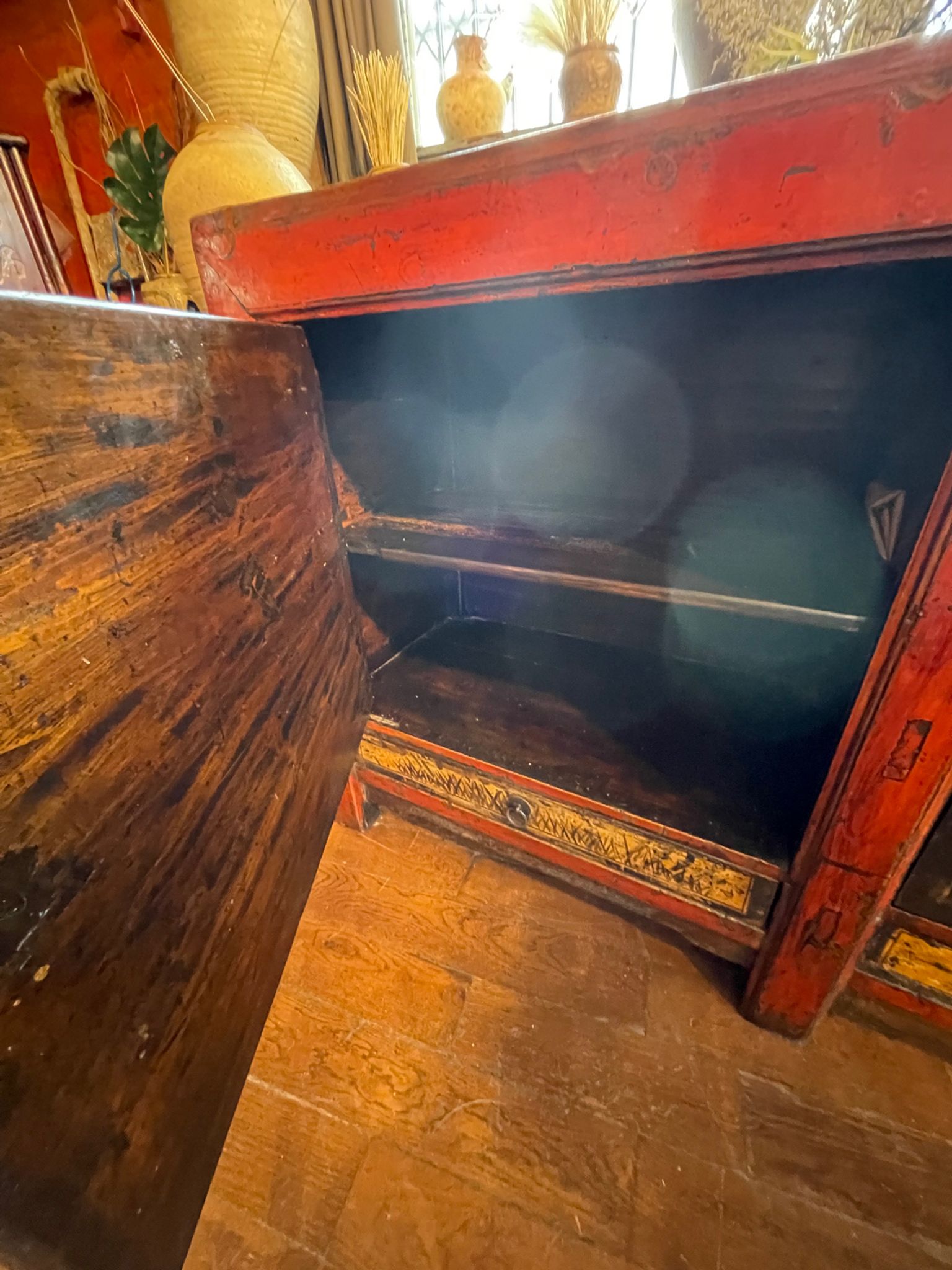 Antique Chinese sideboard 3 doors + 3 drawers