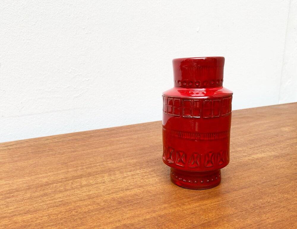 Red pottery vase Rimini Italian from the mid-century by Aldo Londi for Bitossi, 1960s.