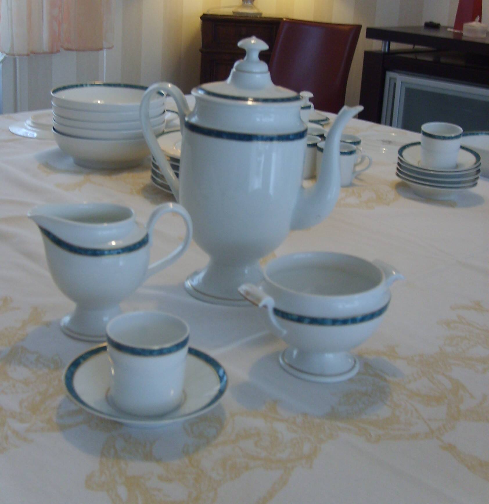 Atlantis Coffee Service 19 pieces - JL Coquet, Limoges Porcelain