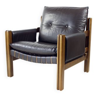 Fauteuil lounge en cuir et noyer de Boris Hála pour Ton, années 1980