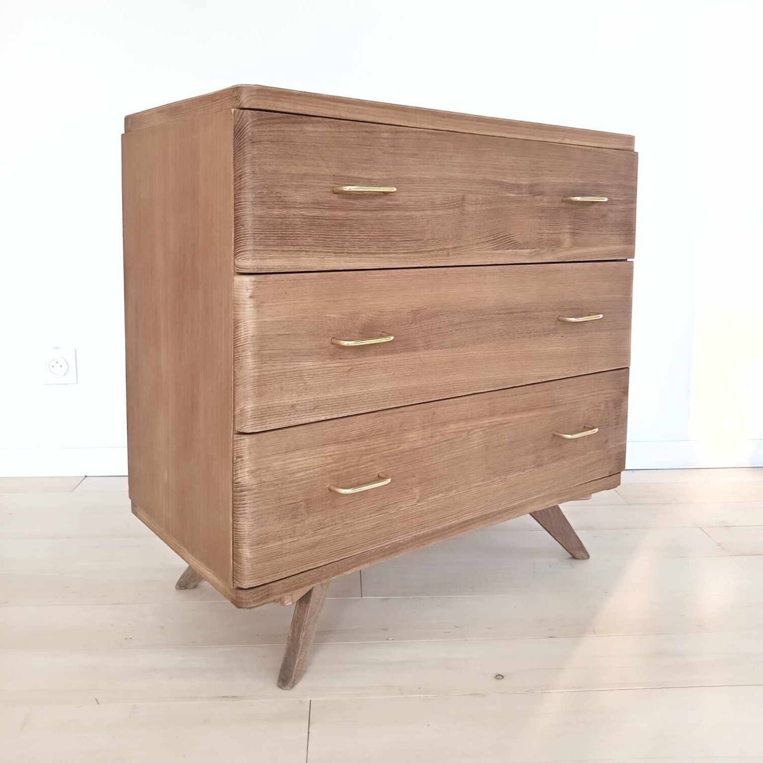 Vintage chest of drawers