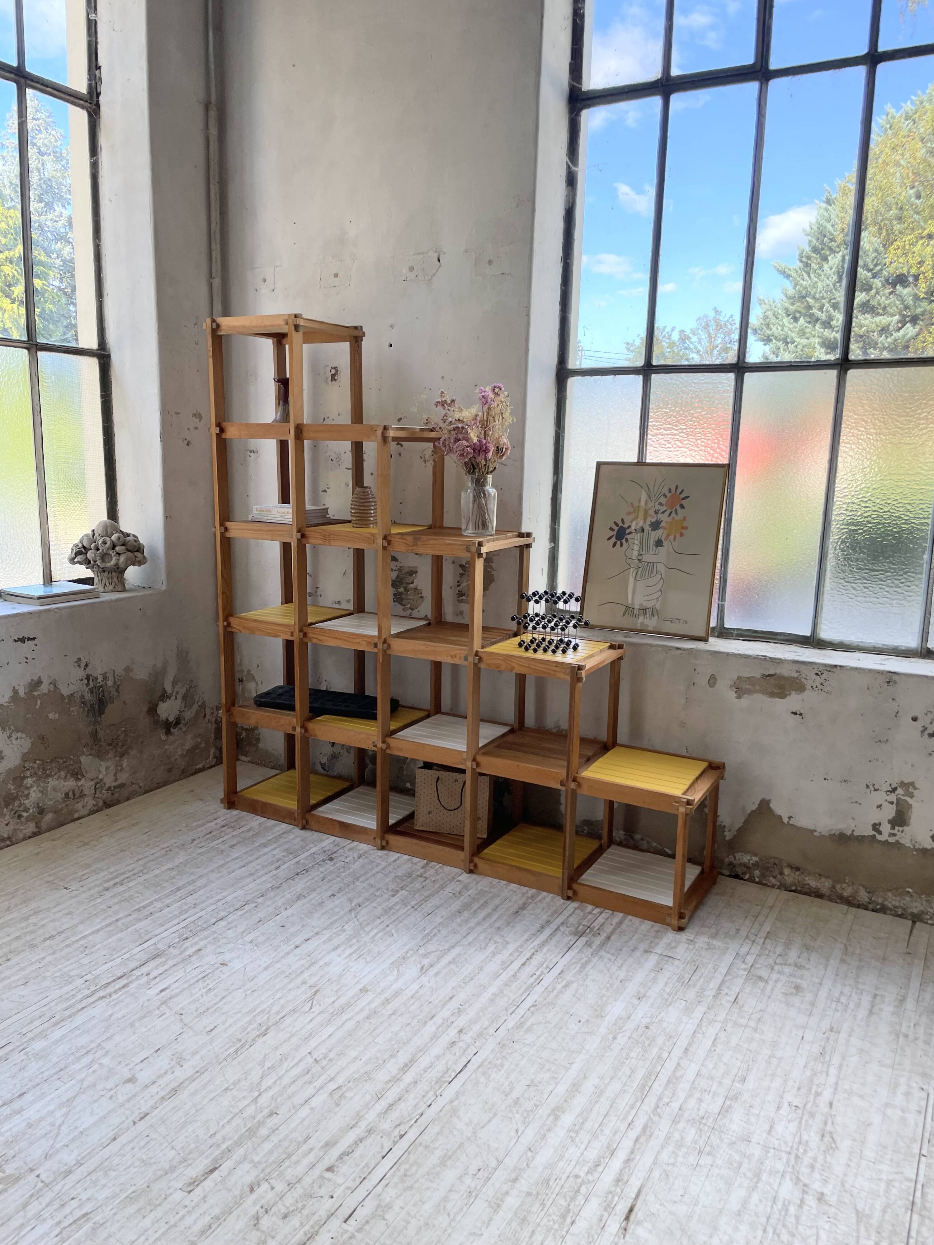 Bauhaus Maison Regain yellow white shelf