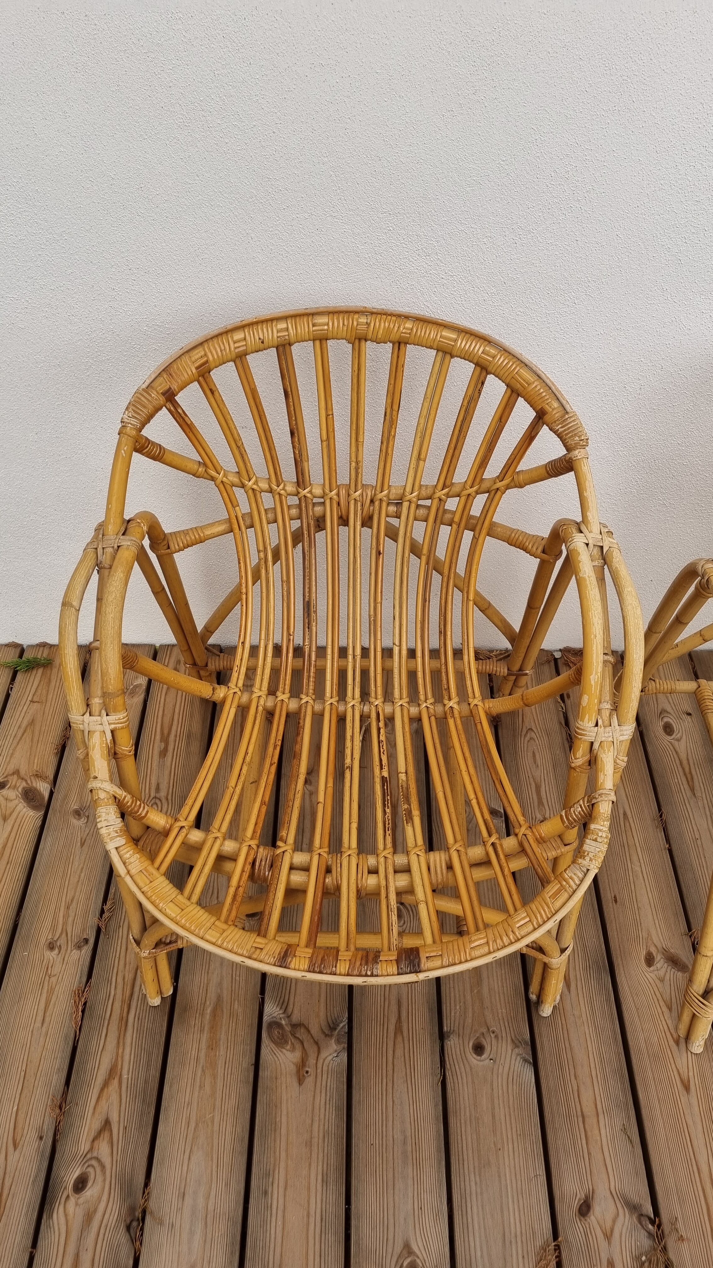 pair of Coquille rattan armchairs