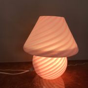 Lampe de chevet rose année 50 en verre de murano