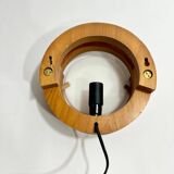 Vintage design wall light in pine and plexiglass, 1970s