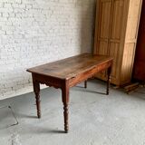 Farm table