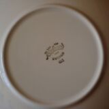 11 Soup plates