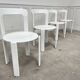 Suite de chaises vintage blanc cassé