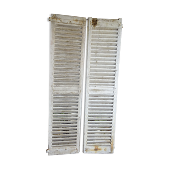 Pair of shutters