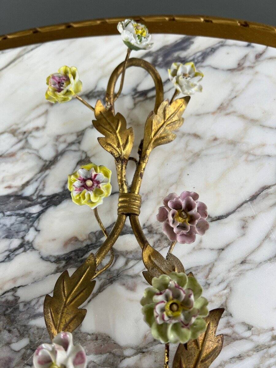 Pair of Maison Baguès wall lights with porcelain flowers, early 19th century