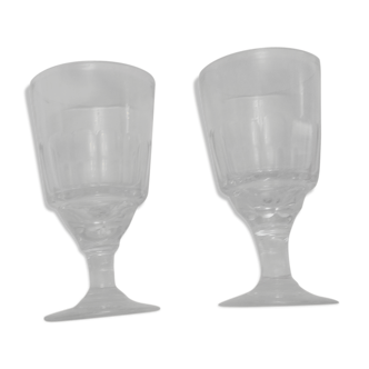 Lot of 2 vintage bistro glasses