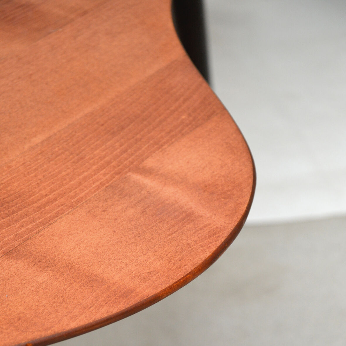 Large coffee table tripod bean, 1960