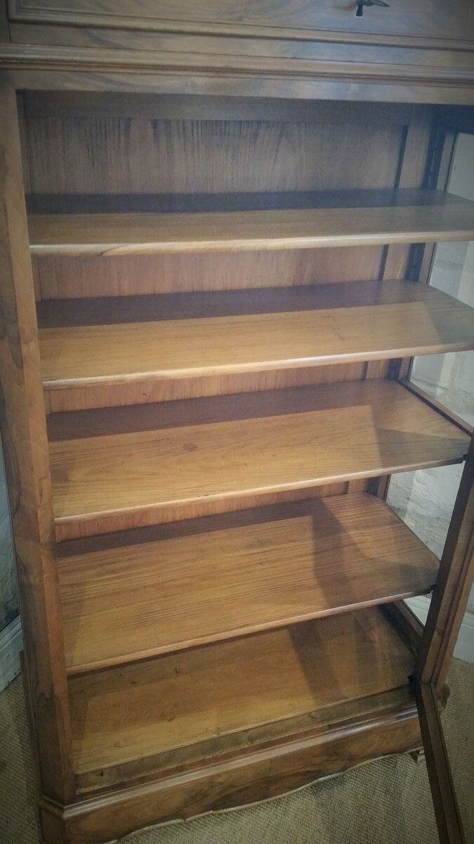 Old window style Louis Philippe