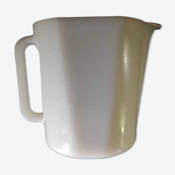 Arcopal pitcher of the Moulinex brand
