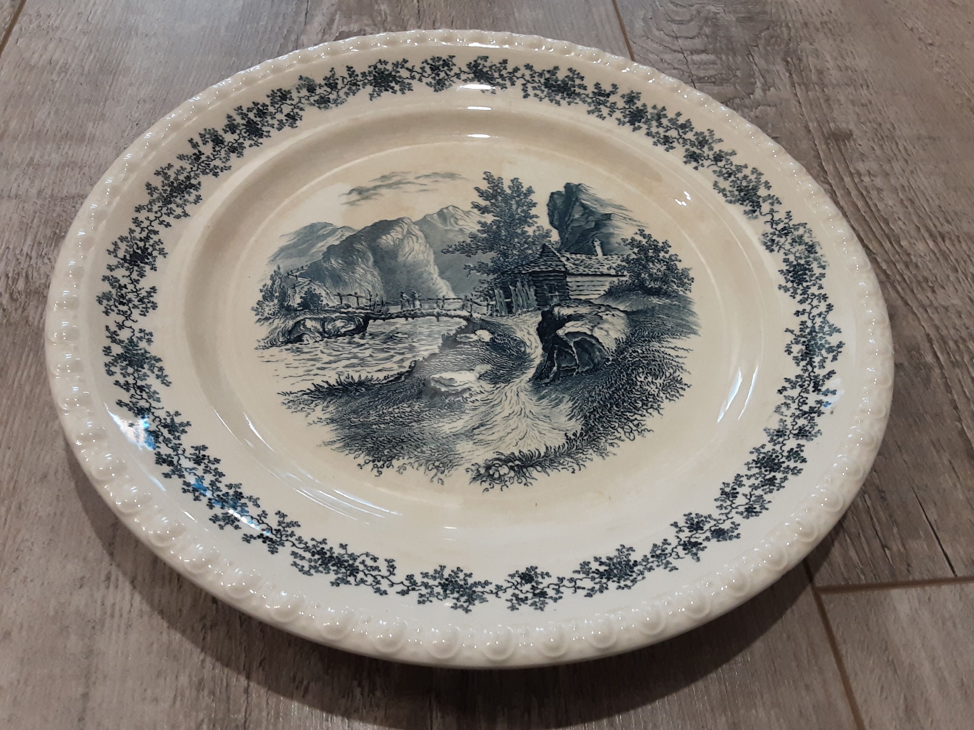 Old flat plate Villeroy and boch