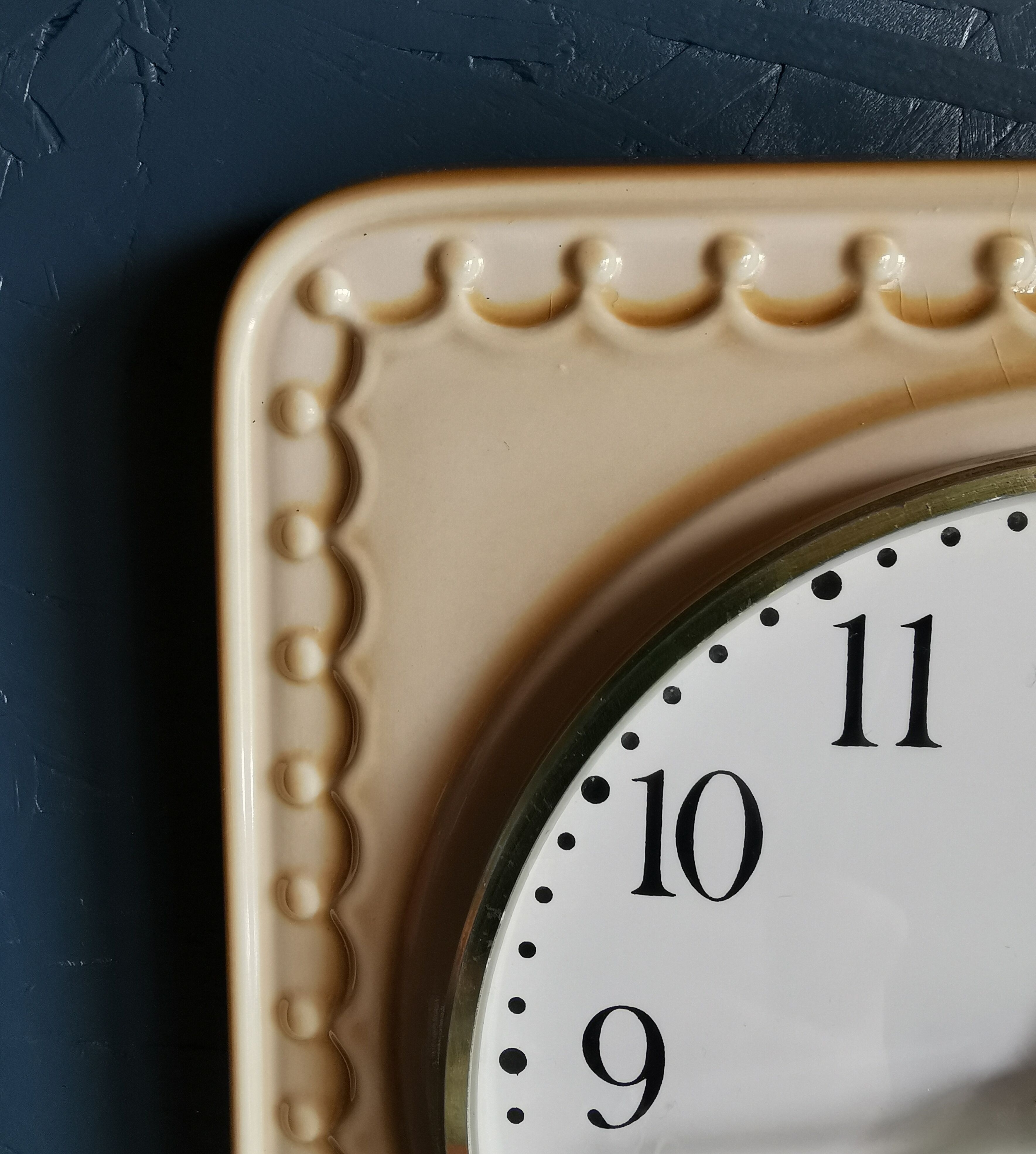 Vintage ceramic clock square silent wall clock "Quarz caramel"