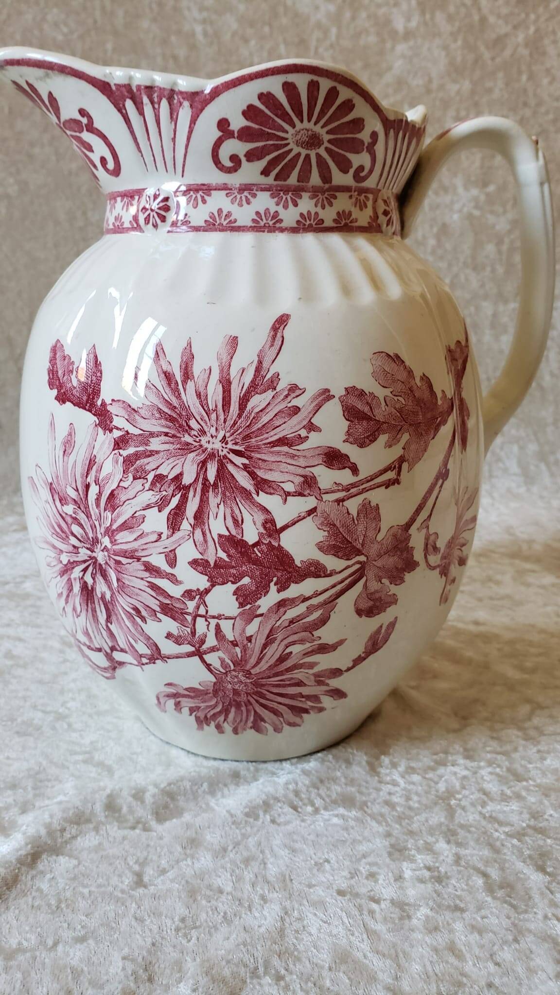 Creil and Montereau 19th century toilet set - Rare Chrysanthème model