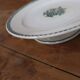 Plat sur pied, assiette à gâteau ancien Saint Amand en faïence