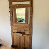 Entrance cloakroom