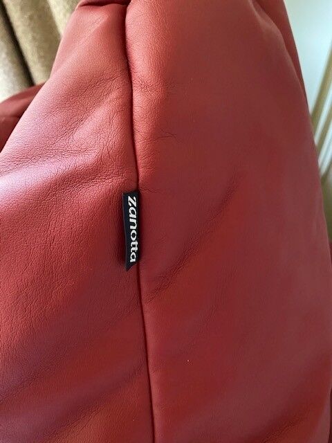 Sacco pouf design Gatti, Paolini and Teodoro, Zanotta