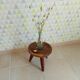 Tabouret ancien de traite en noyer massif