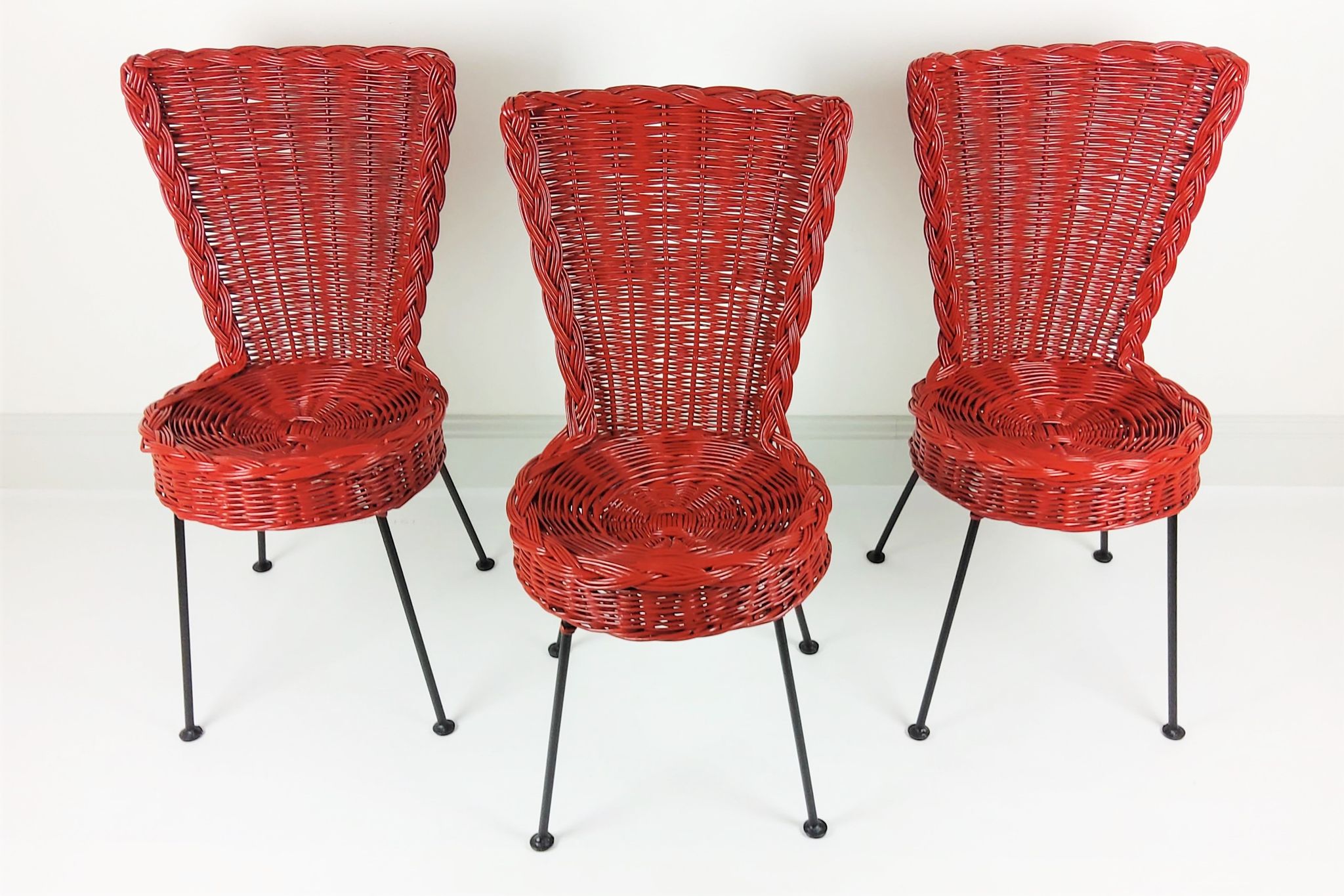 3 chaises en rotin et métal 1950
