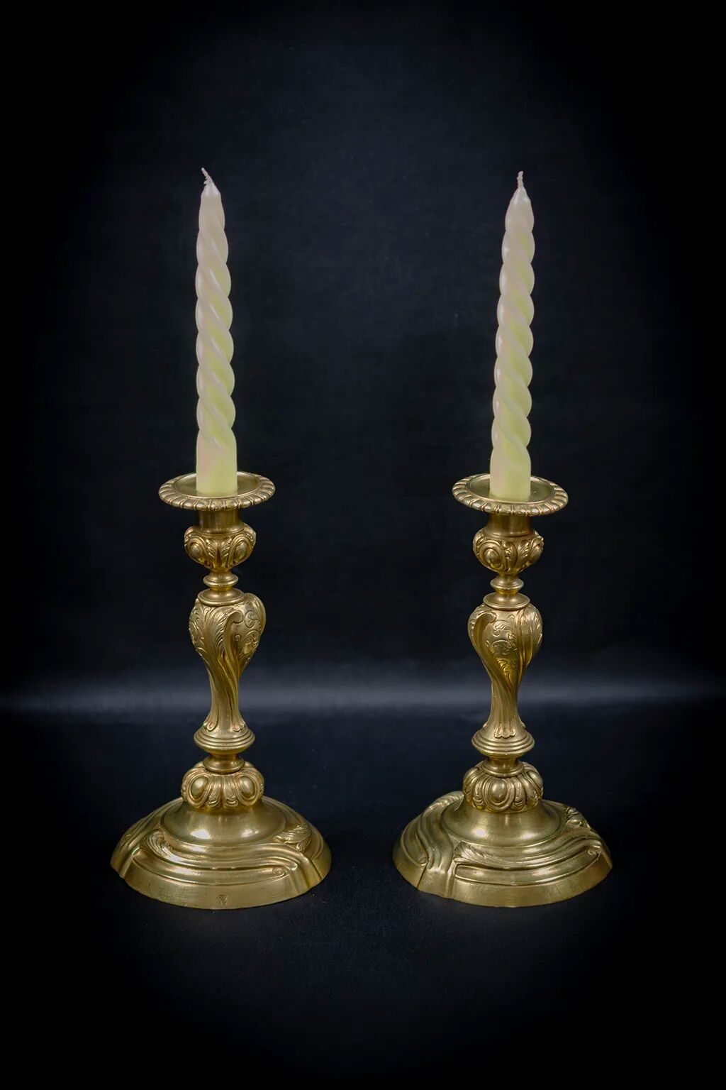 Pair of candlesticks | gilded bronze torches, Louis XV style — 19th century
