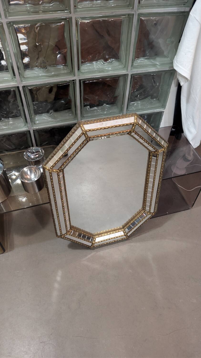 Venetian mirror, partition screens, 1970s, repoussé brass, gilded.