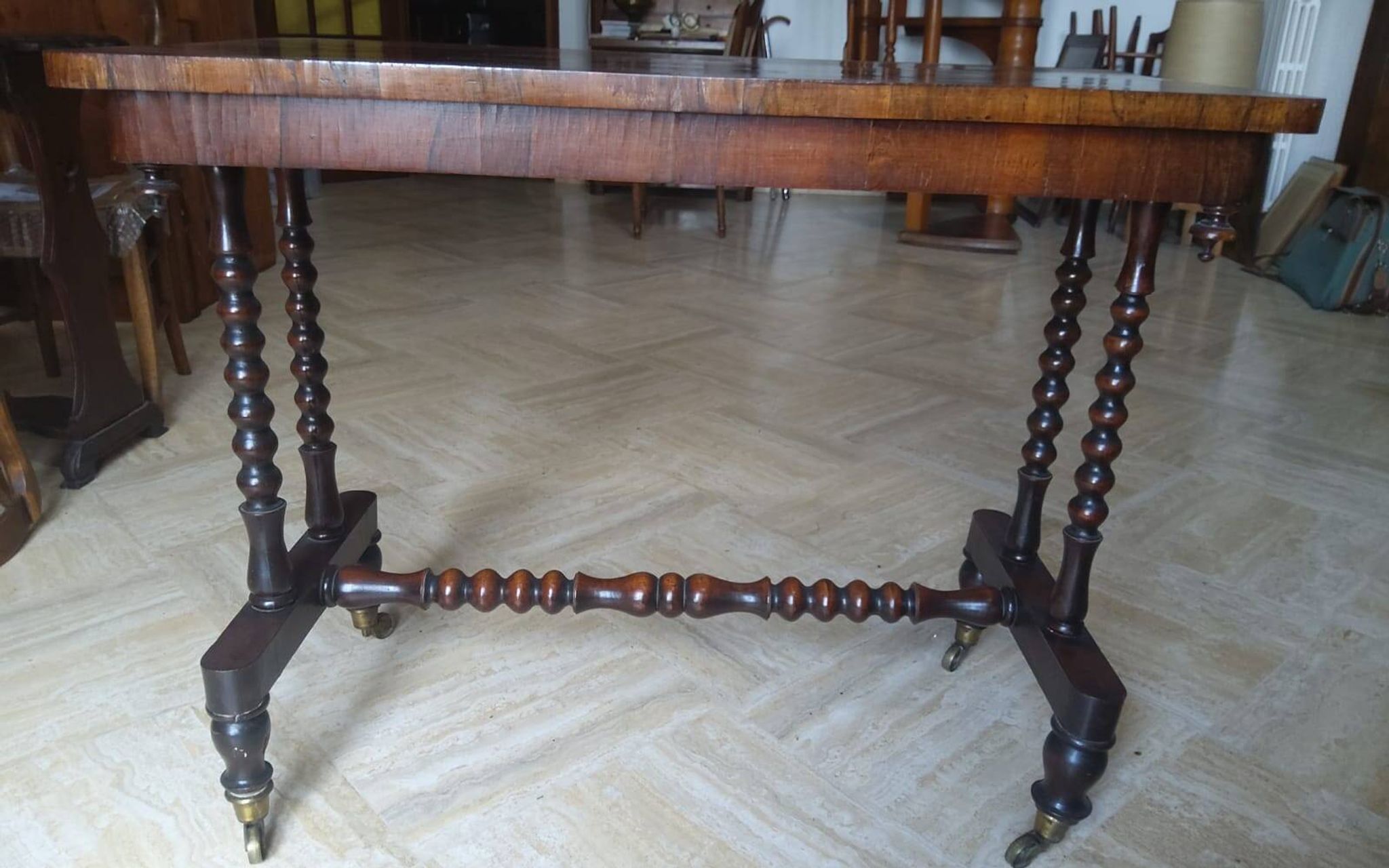 Rolling table