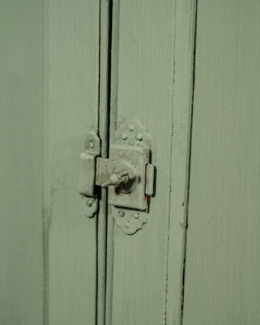 Almond green country buffet