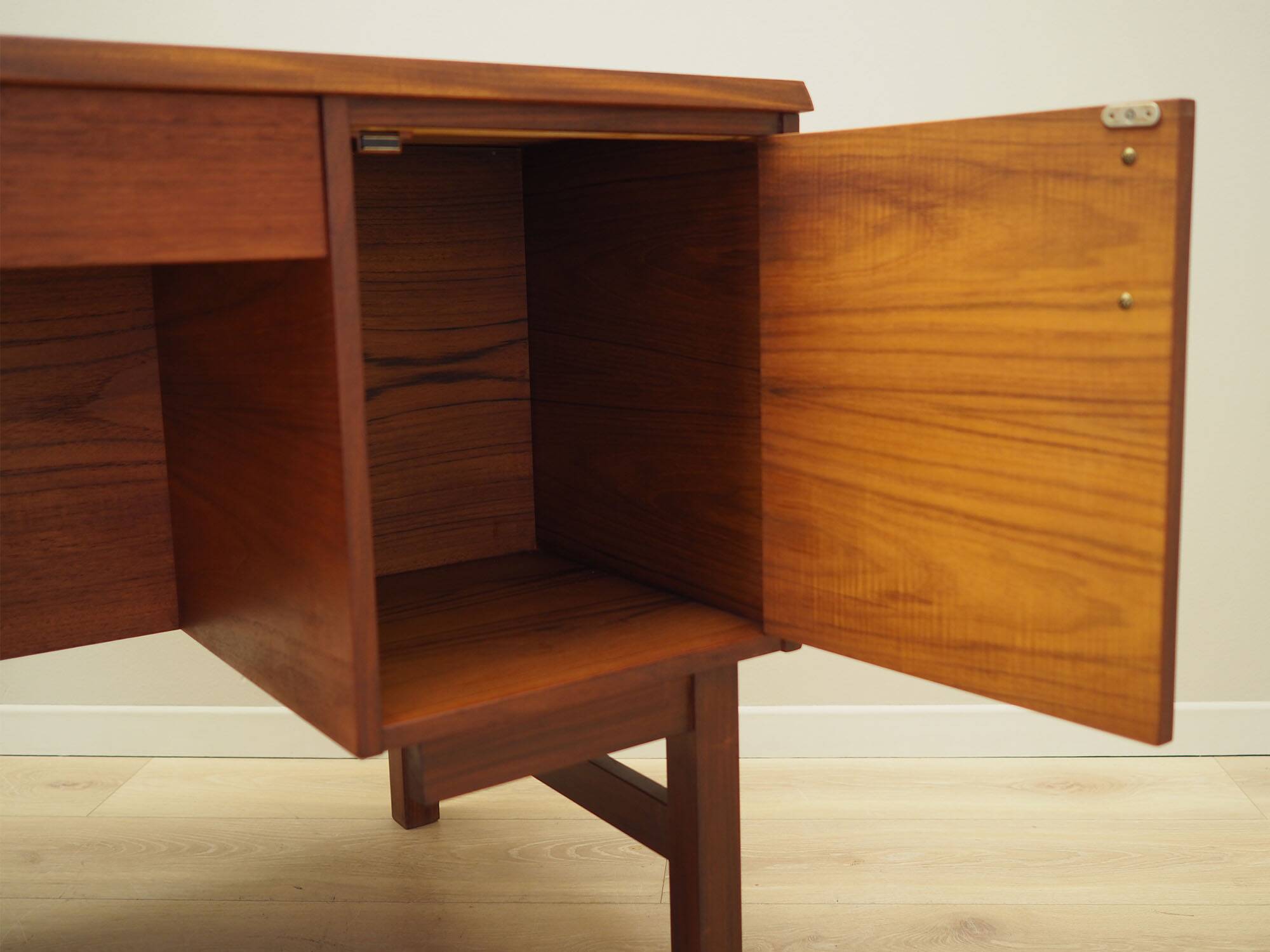 Teak desk, Danish design, 1970s, production: Denmark