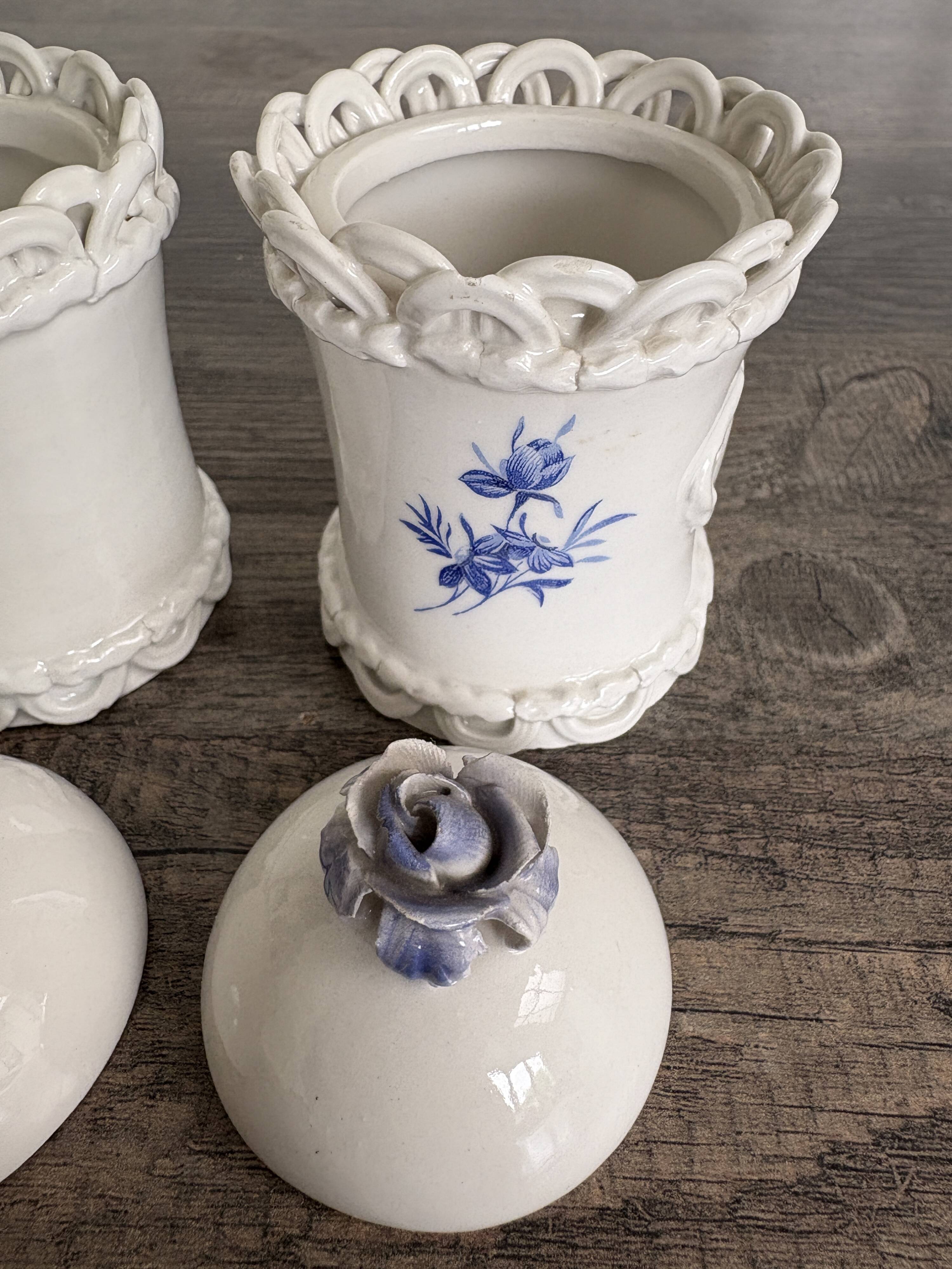 Duo of Capodimonte pots – Art porcelain and blue flowers