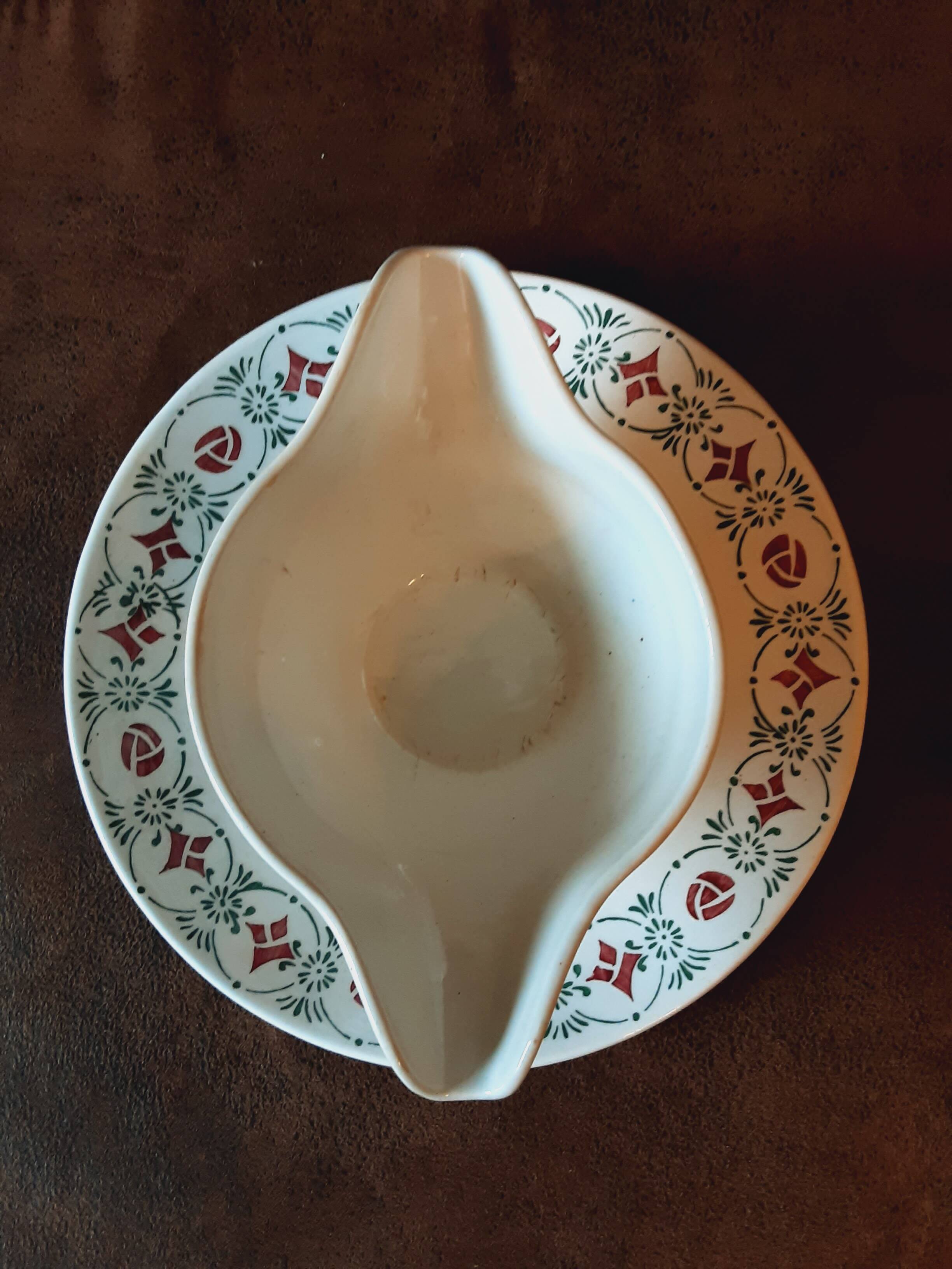 Moulin des loups and Hamage sauce boat