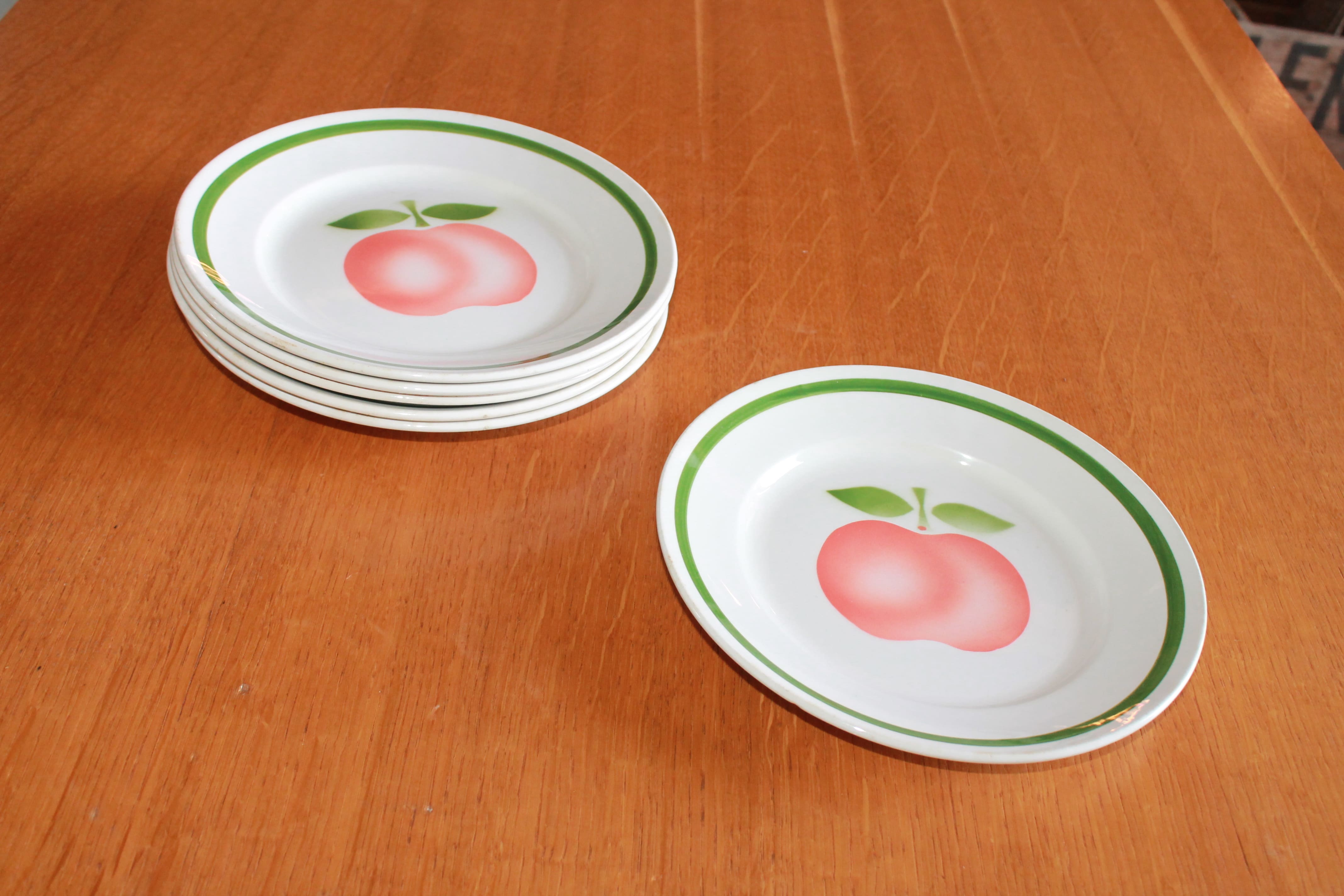 6 vintage apple plates