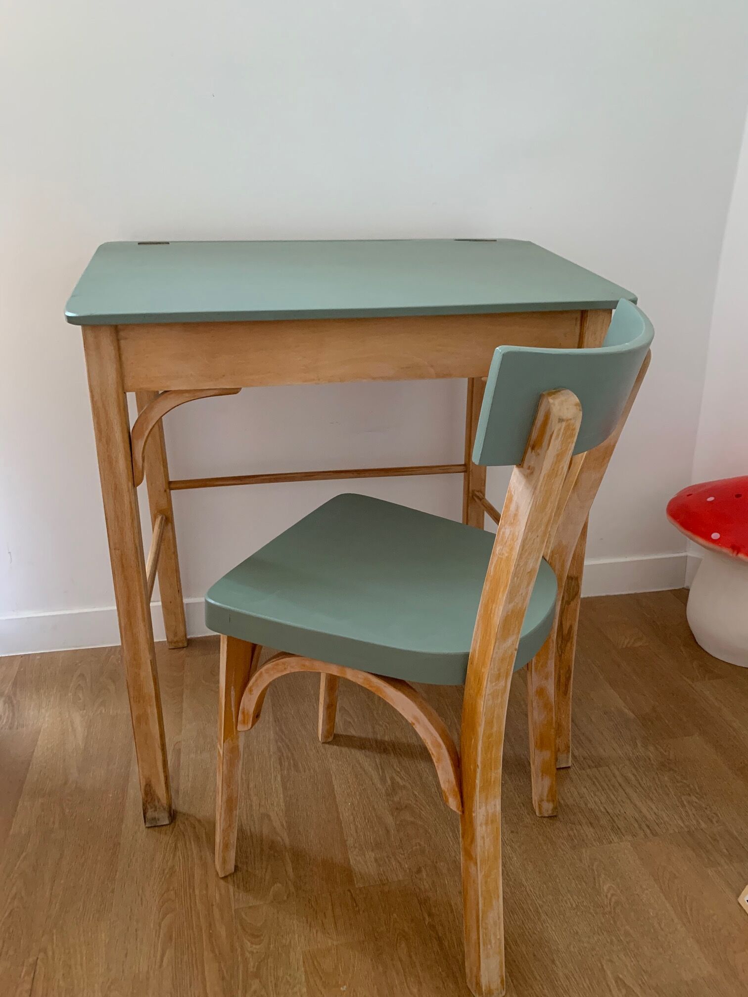 Baumann desk and chair