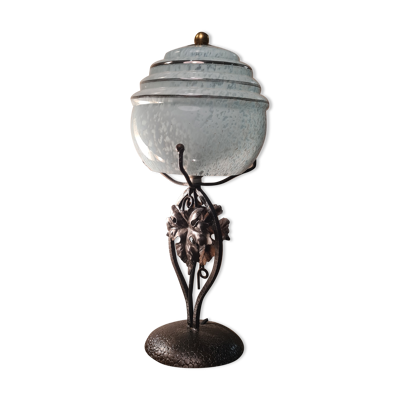 Lampe fer forgé  boule bleu en opaline clichy moucheté de blanc 35x14