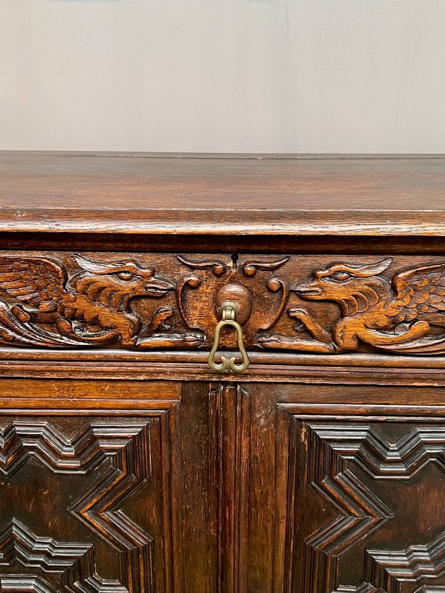 Commode de style Renaissance.